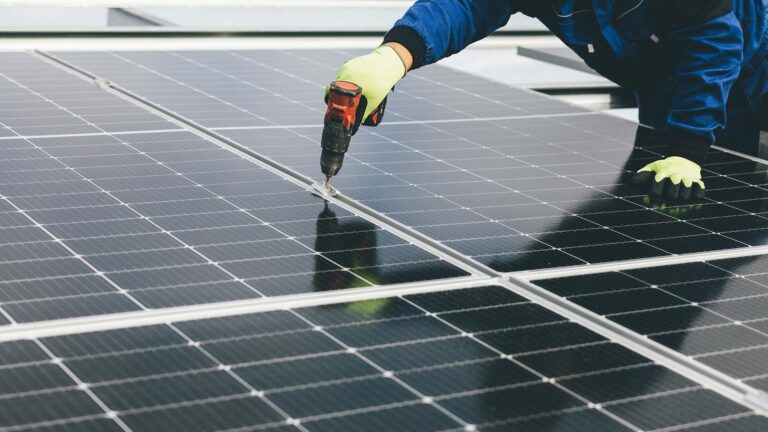 Solar Installation Tips: A Complete Guide for Homeowners and Businesses